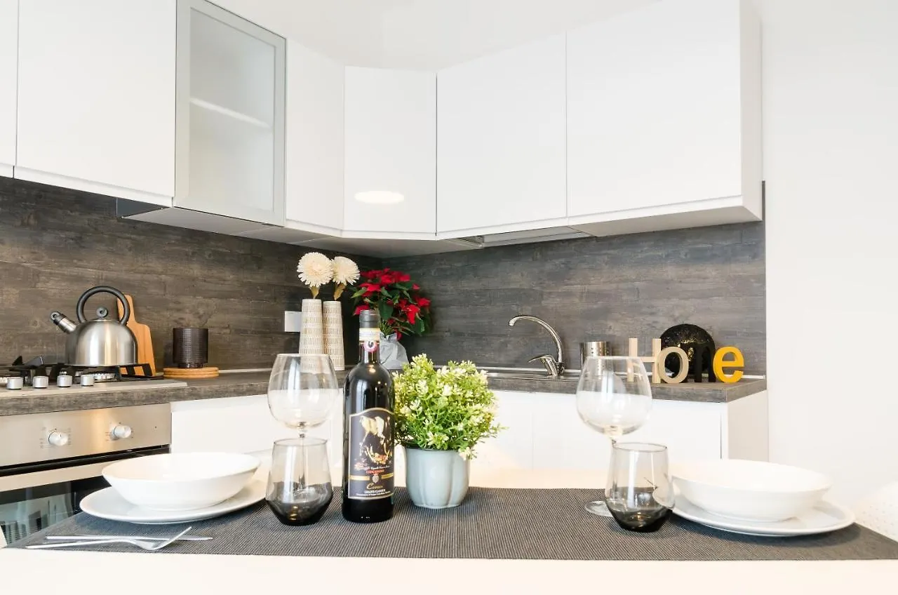 Fco Secrets Luxury Apartment Fiumicino 0*,